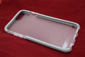 uthentic Protective Tech21 Evo Mesh Phone Case for iPhone 6/6s- Clear NEW